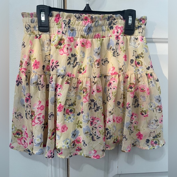 B Jewel floral skirt - Picture 2 of 6